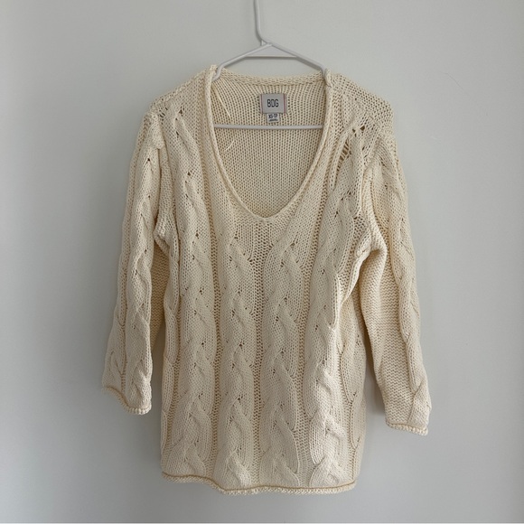 BDG Cream V-Neck Cable Knit Sweater - Picture 1 of 3